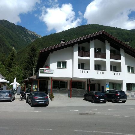 Hotel Gasthof Kreuzwirt Sankt Jakob im Ahrntal Exterior foto