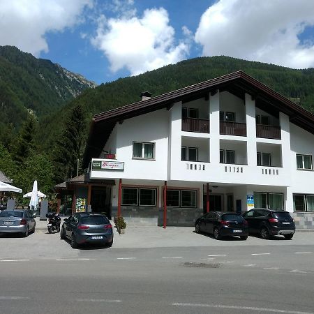 Gasthof Kreuzwirt Sankt Jakob im Ahrntal Exterior foto
