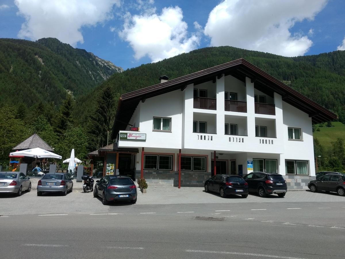 Hotel Gasthof Kreuzwirt Sankt Jakob im Ahrntal Exterior foto