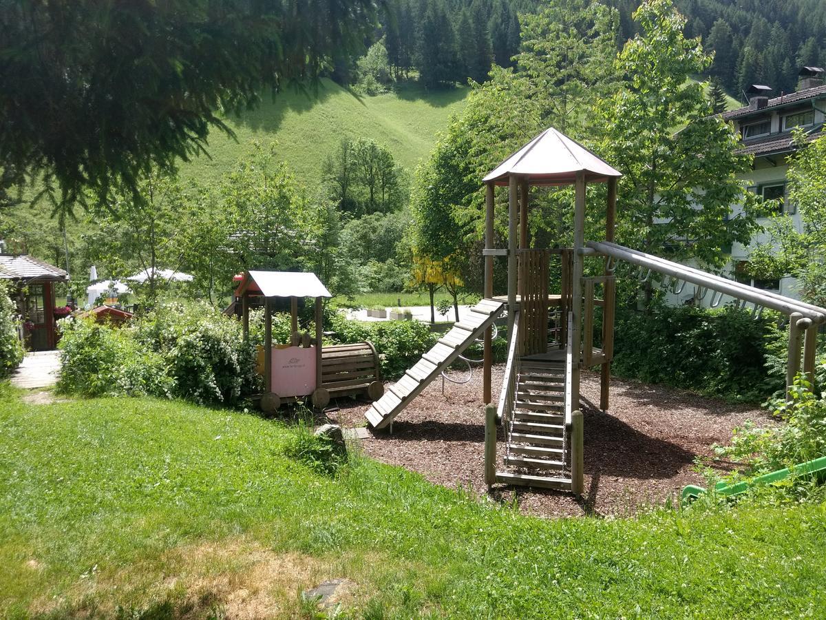 Hotel Gasthof Kreuzwirt Sankt Jakob im Ahrntal Exterior foto